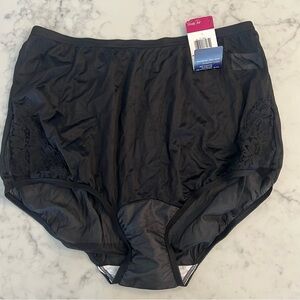 New Vintage Vanity Fair Black Brief Pantie Underwear Lace Size 7